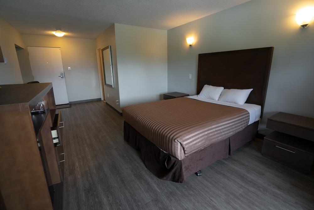 Coast Metro Vancouver Hotel Бернаби Экстерьер фото